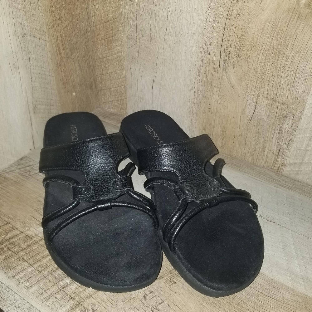 💎3/$20 SALE💎Black Aerosole Sandals